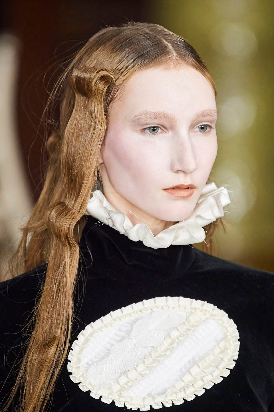 <p>It's giving us Elizabeth I meets Victorian lady's maid and we're here for it.</p>