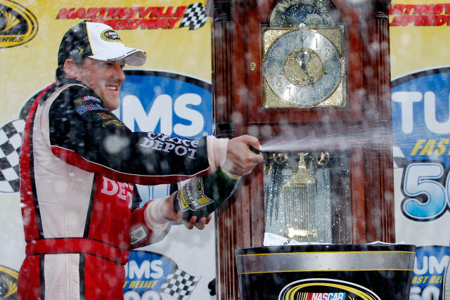 NASCAR: TUMS Fast Relief 500 - Yahoo Sports