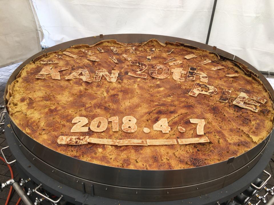 1724710_Largest sweet potato pie