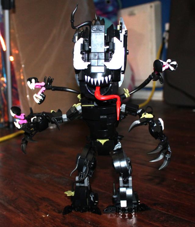 Toy Review: LEGO Venomized Groot (Baby Groot)