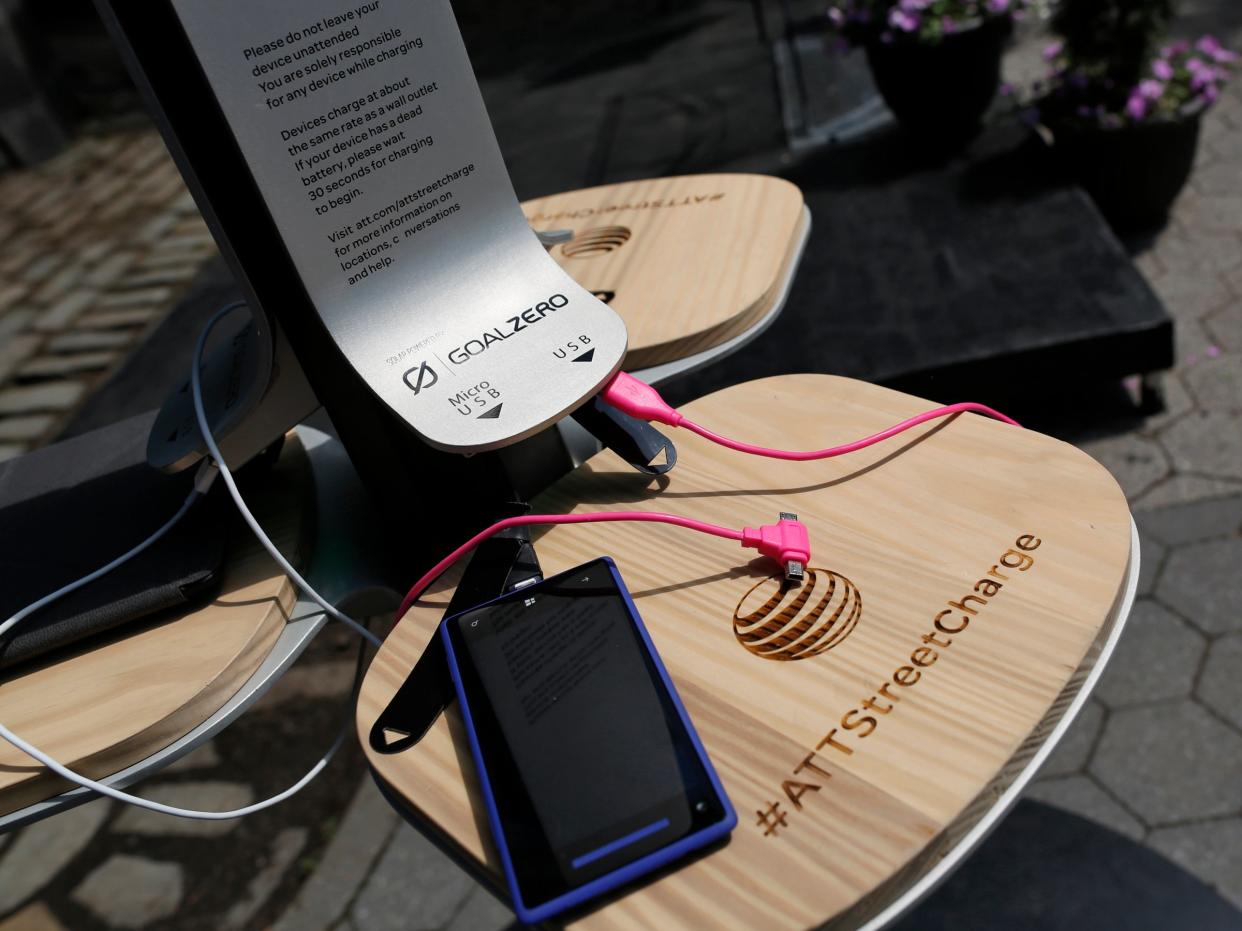 phone charging station