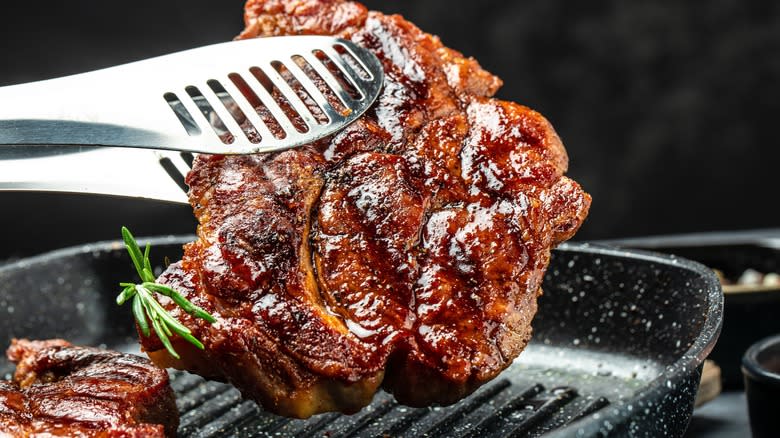 steak cooked on cast-iron grill pan