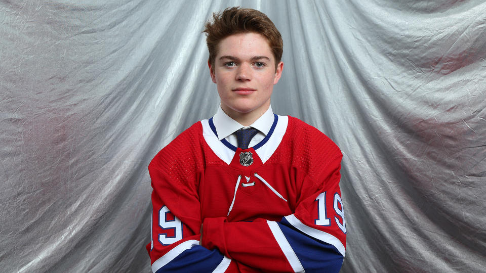 VANCOUVER, BRITISH COLUMBIA - JUNE 21: Cole Caufield, 15th overall pick of the Montreal Canadiens, poses for a portrait during the first round of the 2019 NHL Draft at Rogers Arena on June 21, 2019 in Vancouver, Canada. (Photo by Andre Ringuette/NHLI via Getty Images)