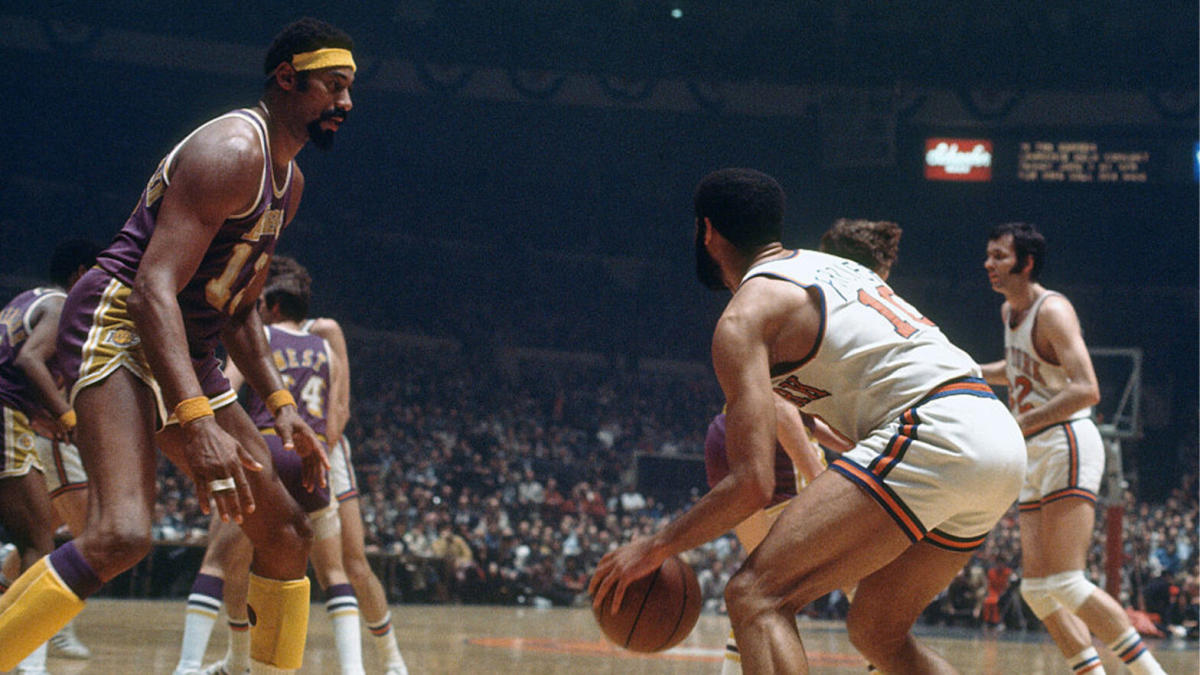 Wilt Chamberlain Lakers jersey from 1972 NBA Finals sells for