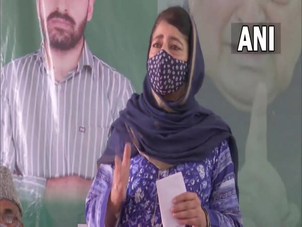 Peoples Democratic Party (PDP) chief Mehbooba Mufti (Photo/ANI)