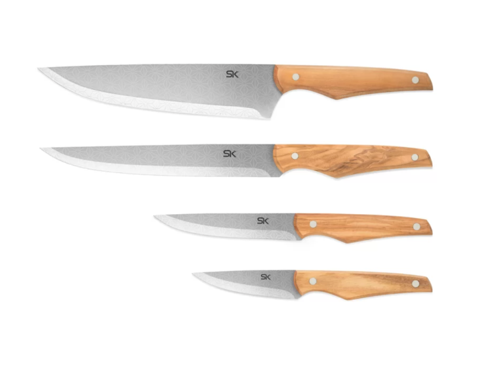 Four knives of various lengths with wooden handles.
