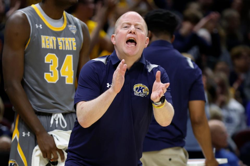 Kent State coach Rob Senderoff shouts during the first half against Akron in the MAC Tournament championship game Saturday, March 12, 2022, in Cleveland.