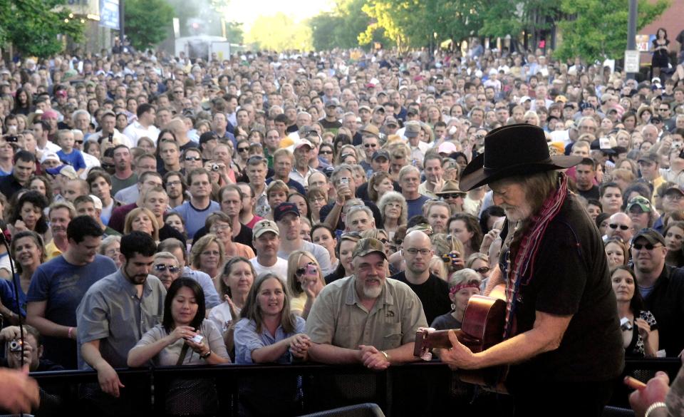 Willie Nelson performs in front of about 2,300 people at Summerfest 2009 on Ninth Street between Broadway and Walnut Street.