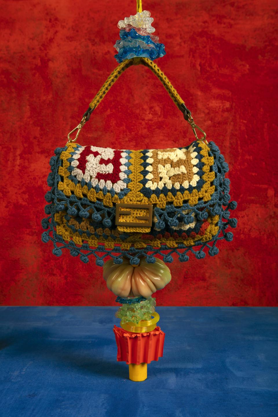 The Fendi Baguette bag reinterpreted by Laboratorio Lana e Colori d'Abruzzo.