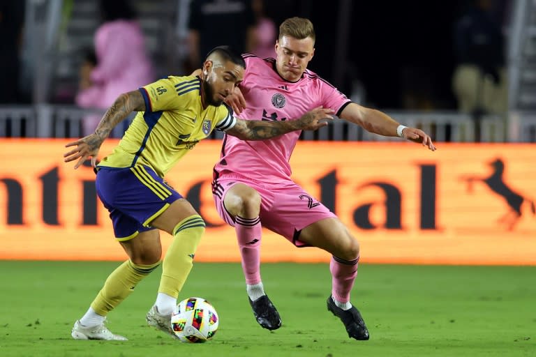 El colombiano Cristian Arango (izquierda) durante un partido del Real Salt Lake ante el Inter Miami. (Megan Briggs)