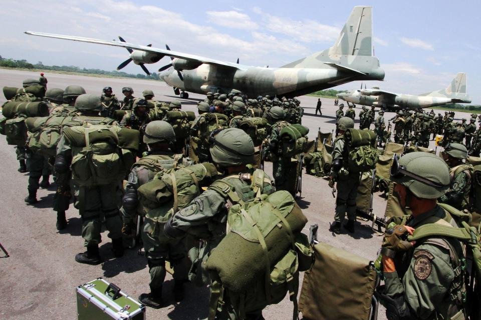 topshot venezuela colombia border