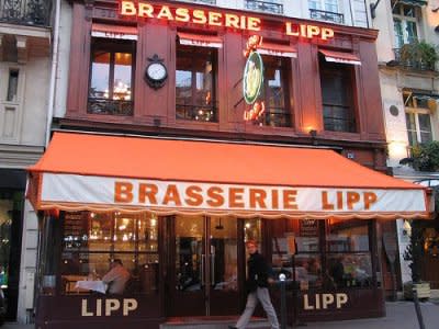 How to pronounce brassiere in French