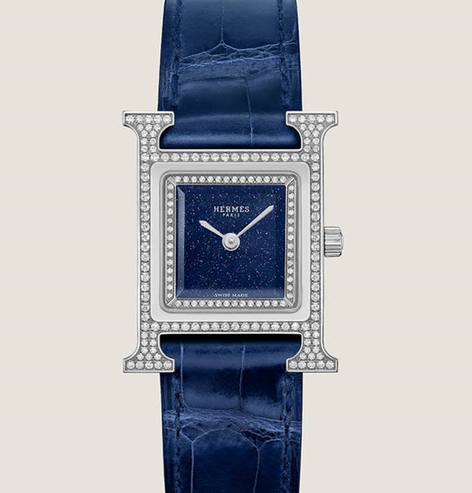 「Heure H」系列，砂金石鑲鑽錶盤精鋼腕錶，NT$ 441,100。 Source：Hermès