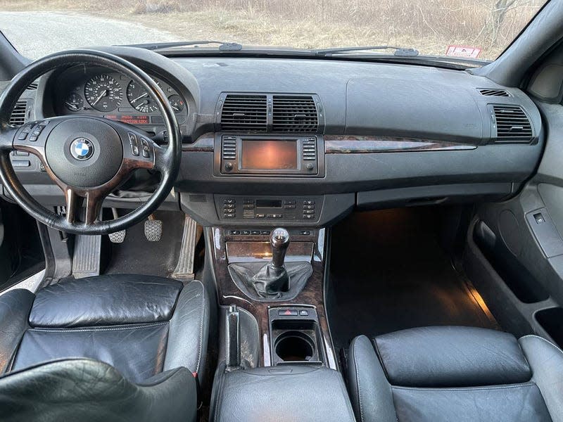 Photo: <a class="link " href="https://nh.craigslist.org/cto/d/londonderry-rare-2001-bmw-x5-30-awd/7755486172.html" rel="nofollow noopener" target="_blank" data-ylk="slk:Craigslist;elm:context_link;itc:0;sec:content-canvas">Craigslist</a>