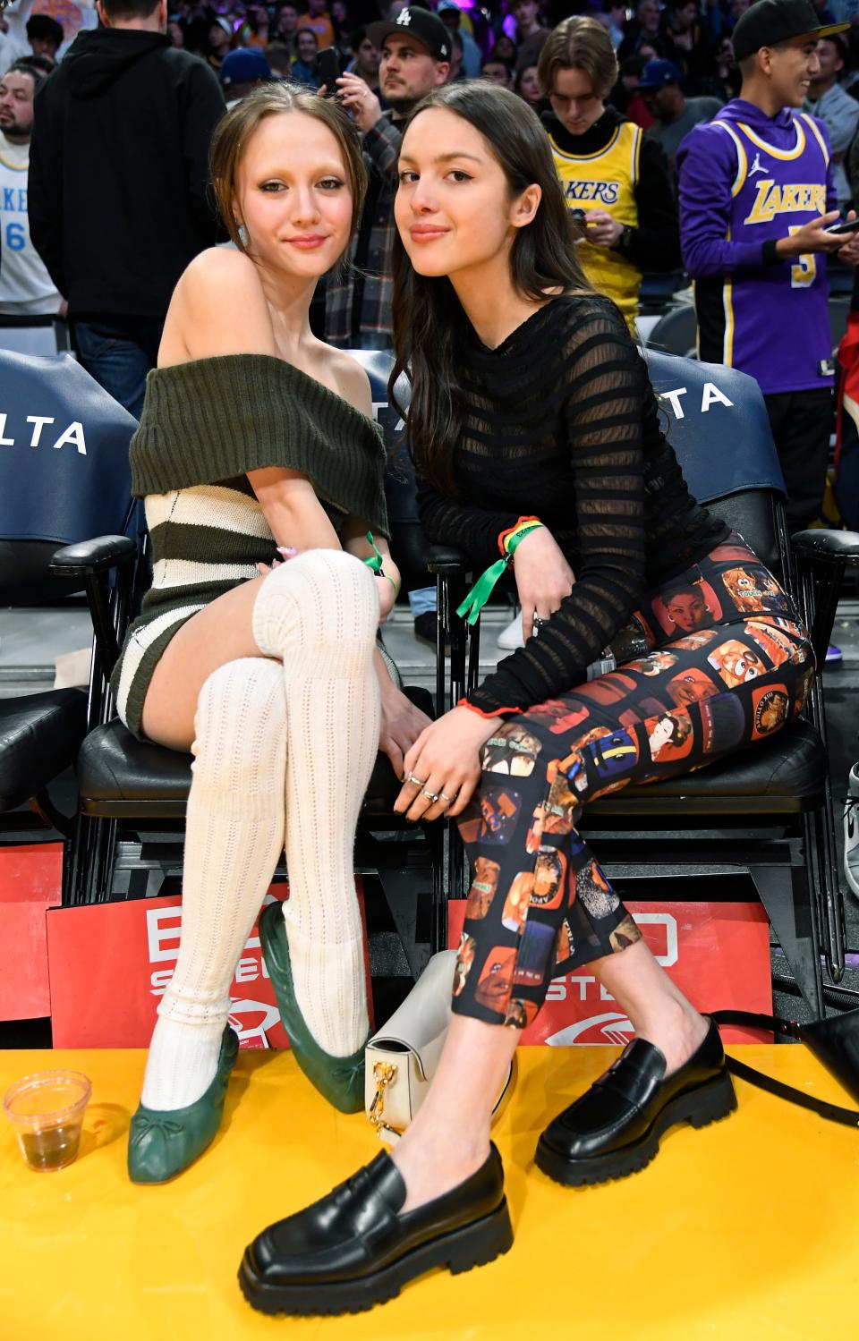 <h1 class="title">Celebrities At The Los Angeles Lakers Game</h1><cite class="credit">Kevork Djansezian/Getty Images</cite>