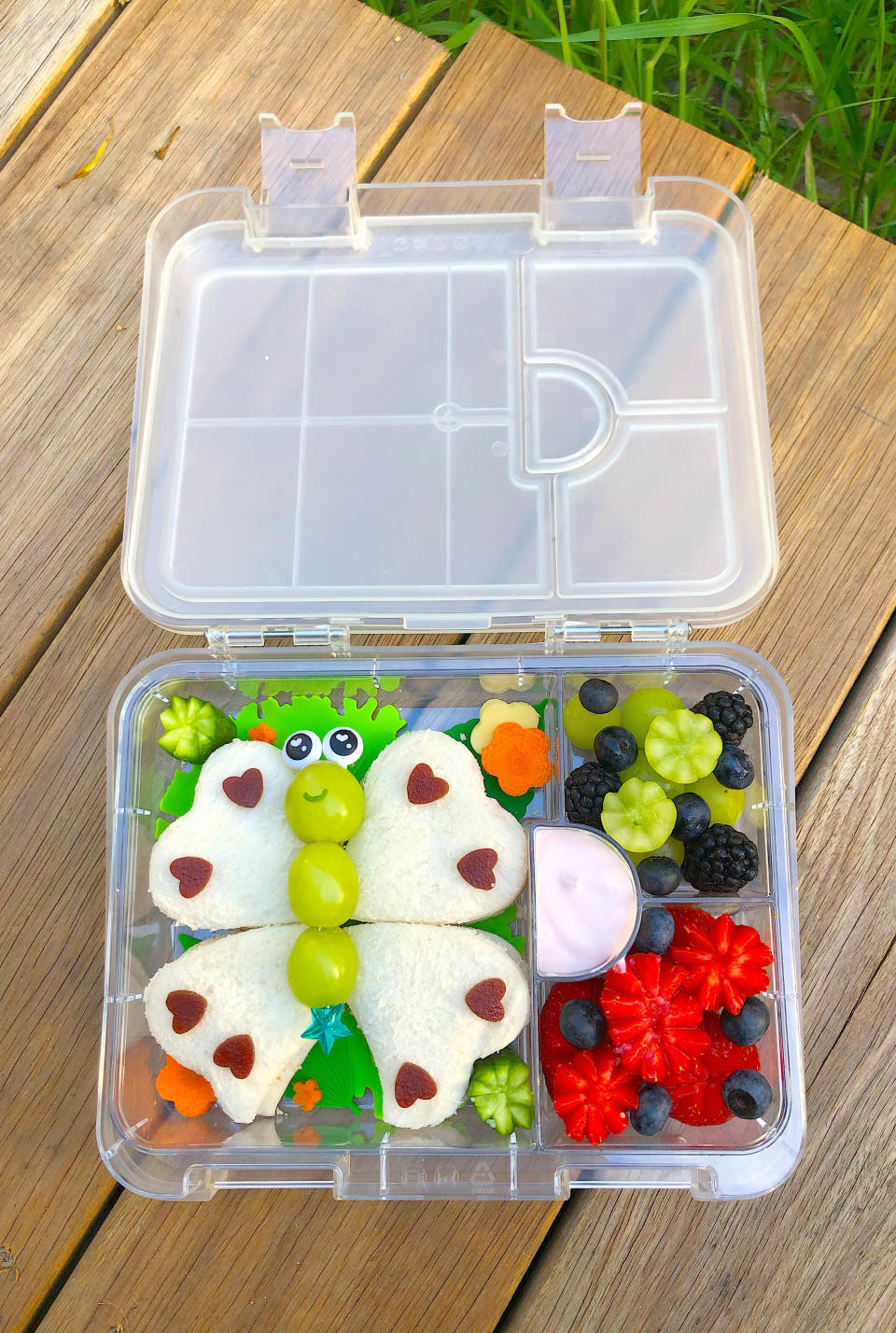 Bento box style lunch box for kids