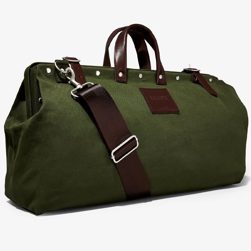 <p><a href="https://go.redirectingat.com?id=74968X1596630&url=https%3A%2F%2Fwww.bespokepost.com%2Fstore%2Fline-of-trade-weekender-bag&sref=https%3A%2F%2Fwww.esquire.com%2Flifestyle%2Fg32433394%2Fbespoke-post-fathers-day-gifts%2F" rel="nofollow noopener" target="_blank" data-ylk="slk:Shop Now;elm:context_link;itc:0;sec:content-canvas" class="link ">Shop Now</a></p><p>Canvas Weekender Bag</p><p>$75.00</p><p>bespokepost.com</p>