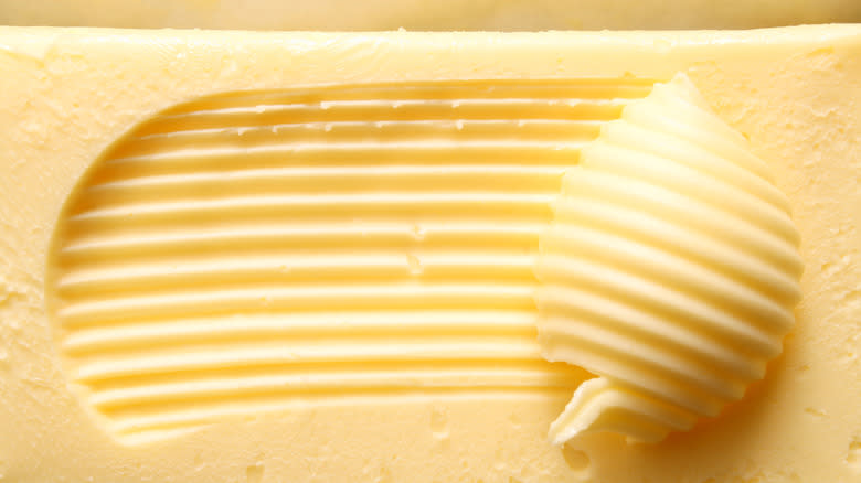 Butter scrape with design