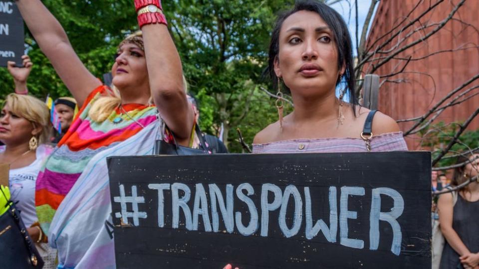 Manifestación en defensa de las personas transgénero