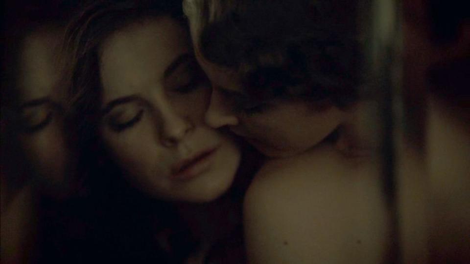 Margot Verger and Alana Bloom played by Caroline Dhavernas kiss on Hannibal