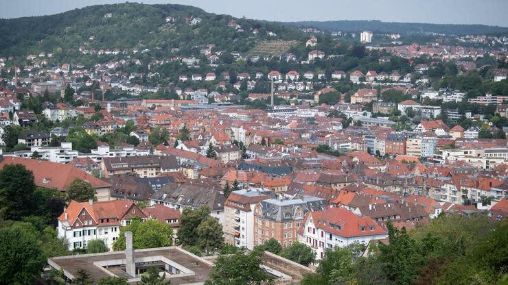 Die Abwicklung von Immobiliengeschäften kann sich teilweise länger hinziehen. Foto: dpa