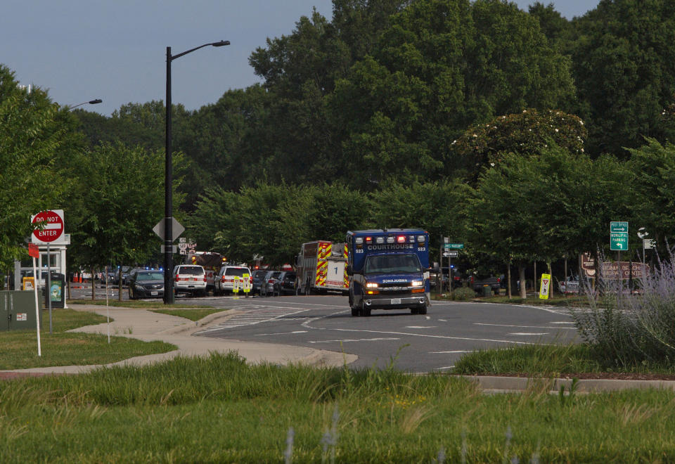 Emergency vehicles respond near the intersection of Princess Anne Road and Nimmo Parkway following a shooting at the Virginia Beach Municipal Center on May 31, 2019, in Virginia Beach, Va.  (Photo: Kaitlin McKeown/The Virginian-Pilot via AP)