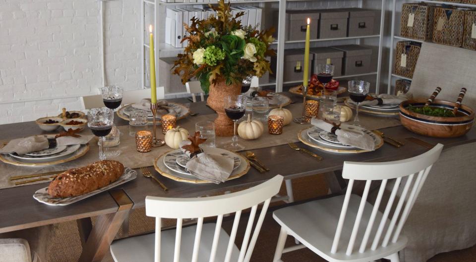 Up Your At-Home Entertaining Setup With These Fall Centerpiecces