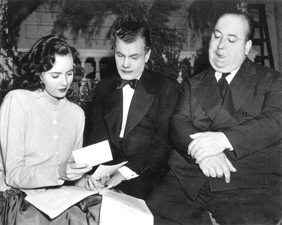 'It was like a family': leads Teresa Wright and Joseph Cotten with director Alfred Hitchcock on set for Shadow of a Doubt - Everett Collection Inc / Alamy Stock Photo