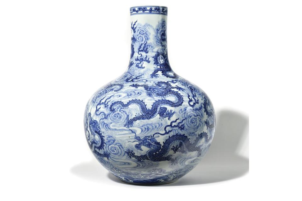 Chinese vase auction