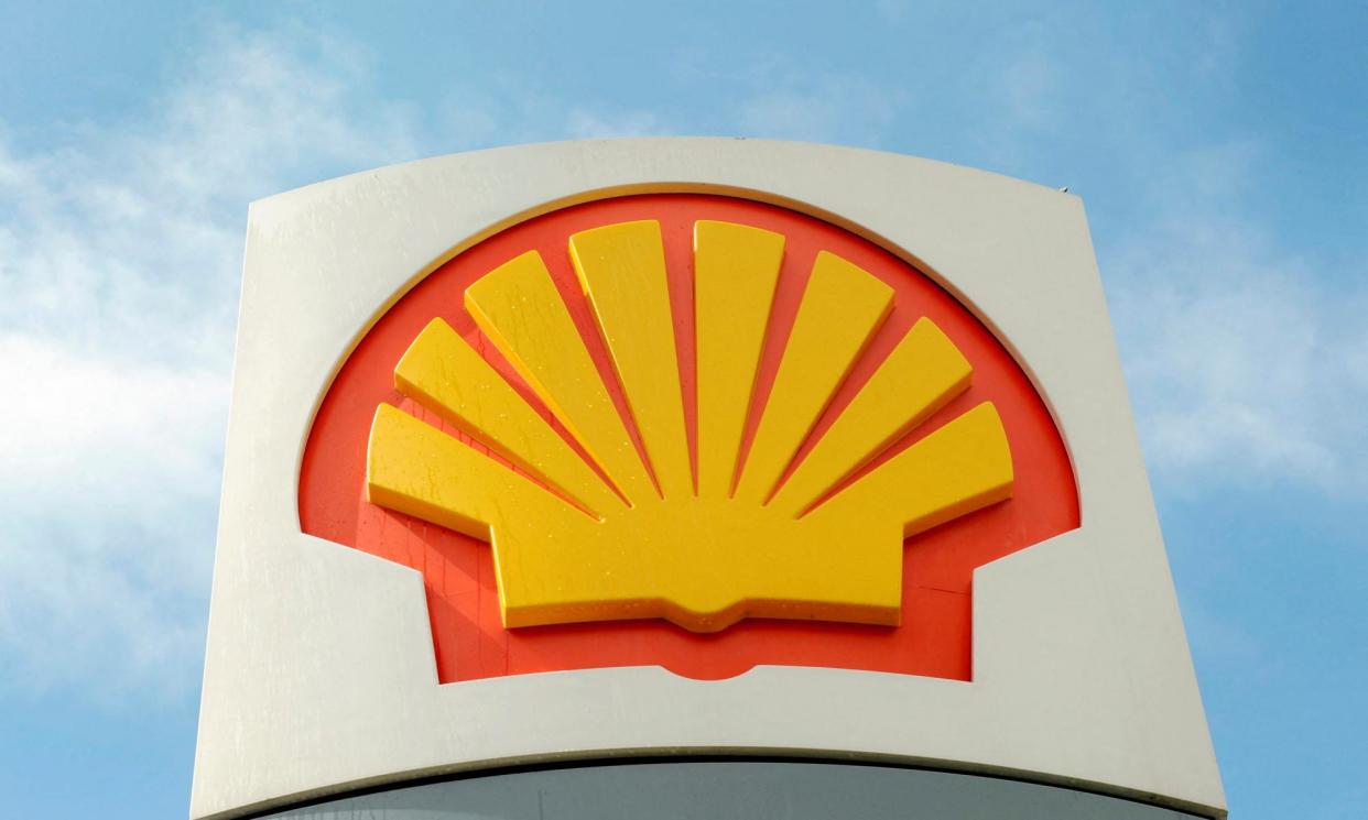 <span>Shell handed its shareholders $23bn in payouts last year amid one of its most profitable years on record, with profits of more than $28bn.</span><span>Photograph: Toby Melville/Reuters</span>