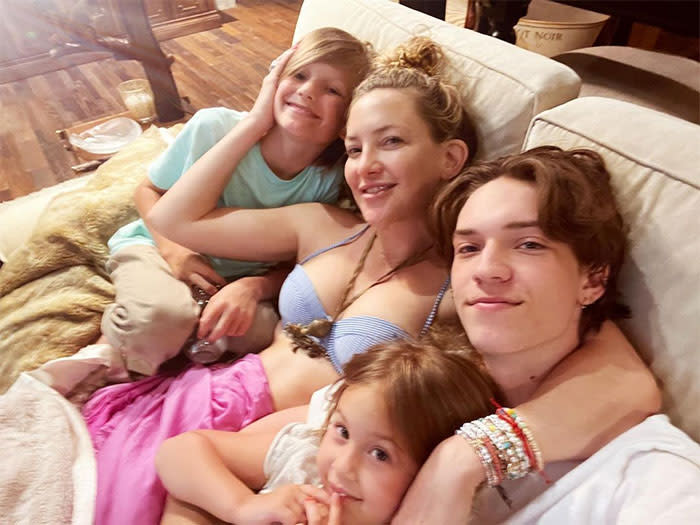 Kate Hudson con sus tres hijos