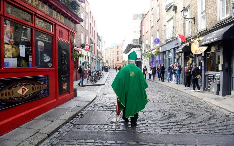 Ireland's pub closed two days before St Patrick's Day - shutterstock