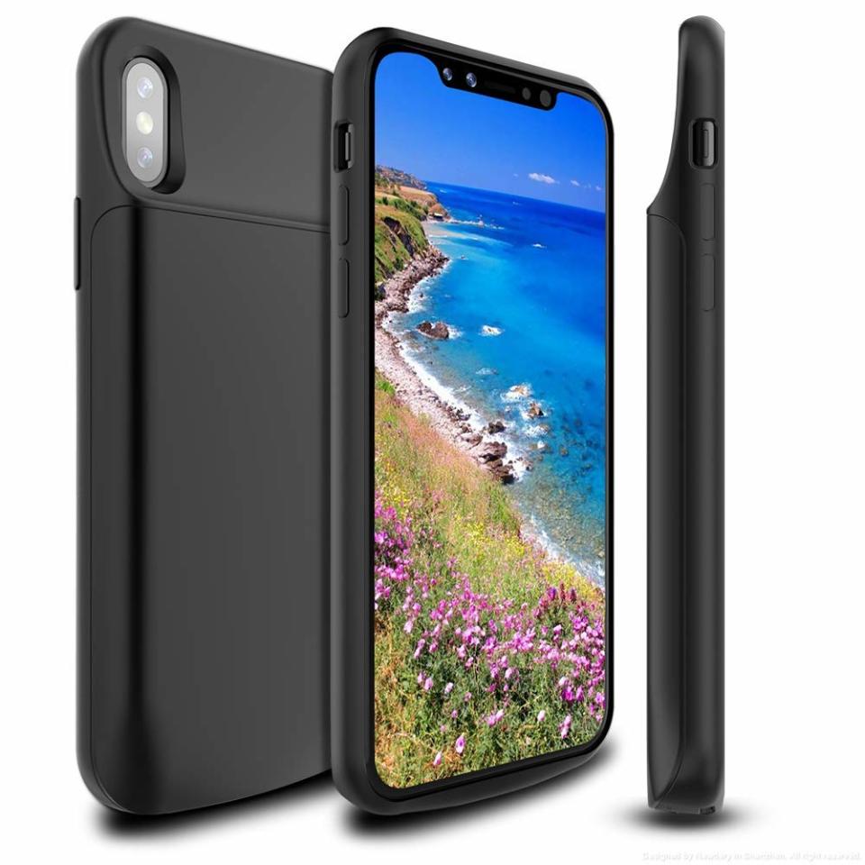 Newdery iPhone X/XS Battery Case. (Photo: Amazon)