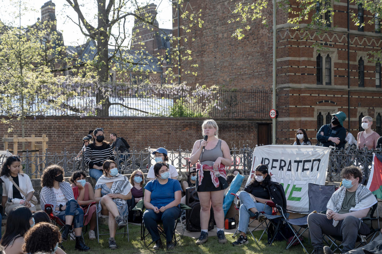 Kendall Gardner of Indiana addresses fellow pro-Palestinian protesters on the Oxford University campus in Oxford, England, on May 9, 2024. (Mary Turner/The New York Times)