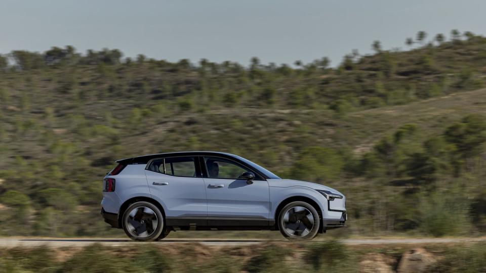 2025 volvo ex30