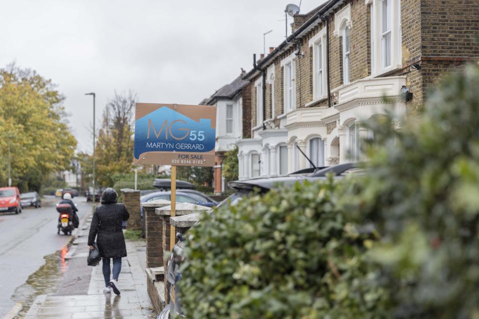本月英國住宅平均叫價僅上升14英鎊，至362,452英鎊，是有記錄以來1月至2月的最小升幅。（資料圖片：Getty Images）