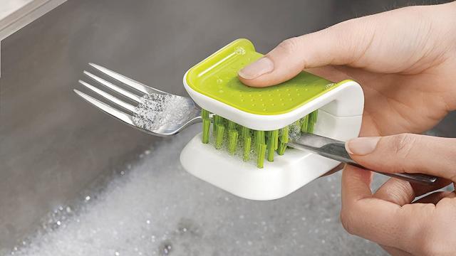 This Handy $9 Scrubber Will Wipe Away Your Knife-Cleaning Nerves