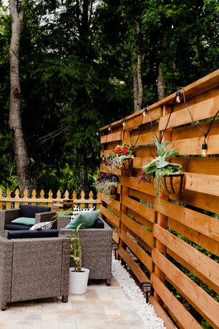 <p><a href="https://www.create-enjoy.com/2020/07/diy-sealing-our-fence-how-to-protect-wood.html" data-component="link" data-source="inlineLink" data-type="externalLink" data-ordinal="1" rel="nofollow">Fresh Mommy Blog</a></p>