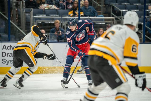 Blue Jackets beat Penguins in preseason, Gaudreau Laine chemistry