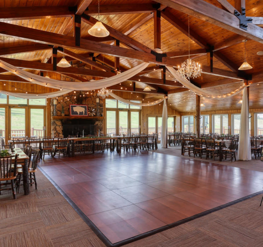 <em>A space for dancing. Photo courtesy of Meadowlark Lodge.</em>