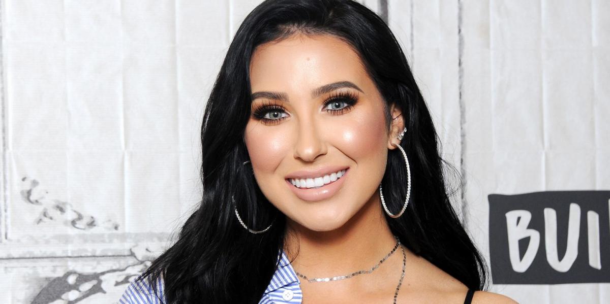 Jaclyn Hill Gets Dragged By Fans For Apology Video About Her Lipsticks