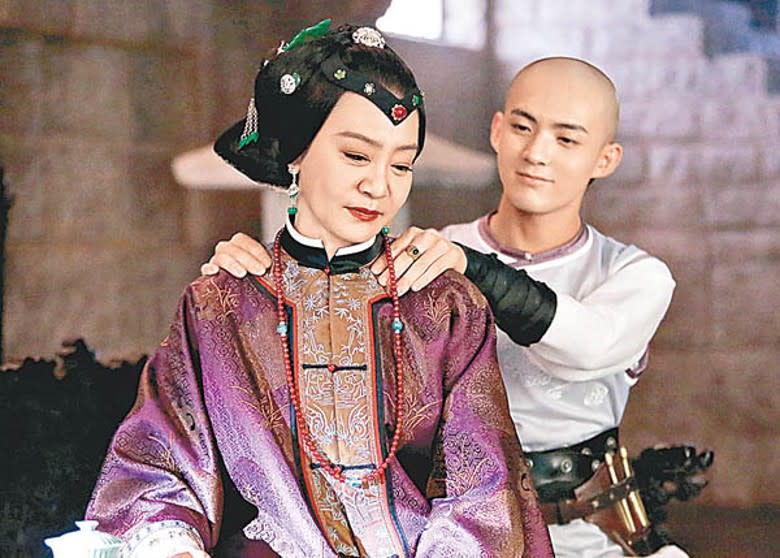 劉雪華飾演商家堡的商老太，為報殺夫之仇令性格變得乖戾兇狠。