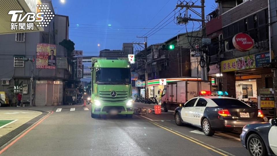 土城區發生死亡車禍。（圖／TVBS）