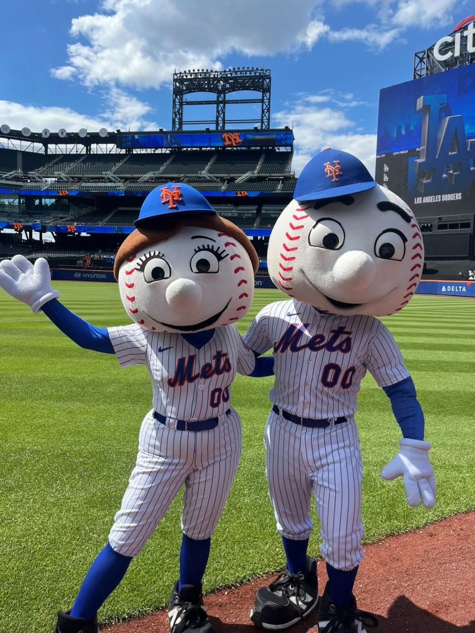 Mr. and Mrs. Met at Citi Field