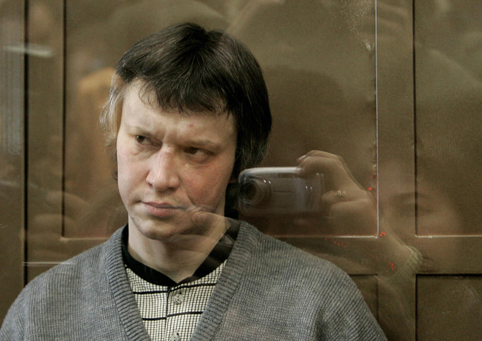 Alexander Pichushkin (Russia): 48 victims