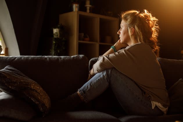 Un Français sur cinq explique souffrir de solitude, selon cette étude de l'Ifop. (Photo: fotostorm via Getty Images)