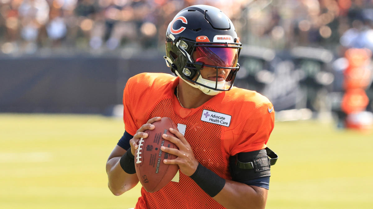 Can Justin Fields bring the 'juice' to match Bears' defense at training  camp? - The Athletic