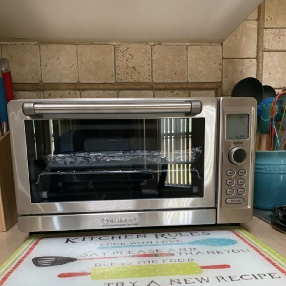 the toaster oven in the reviewer's kitchen