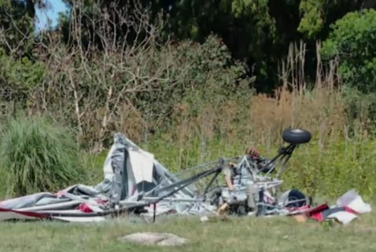 Un hombre se estrelló mientras volaba en parapente y murió