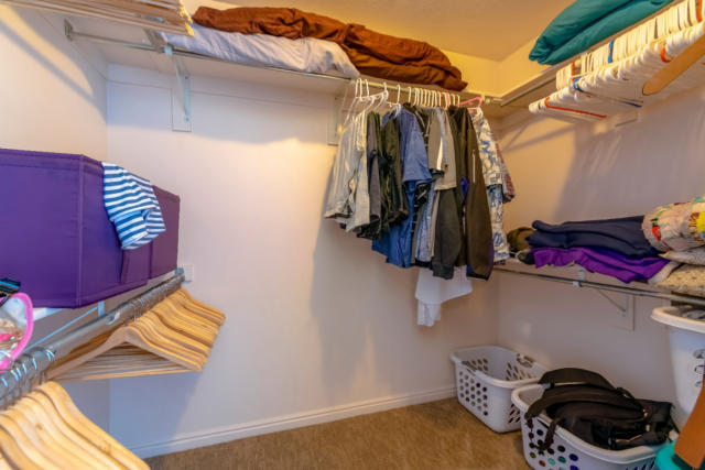 Organising and Decluttering the Wardrobe - The Organised Housewife